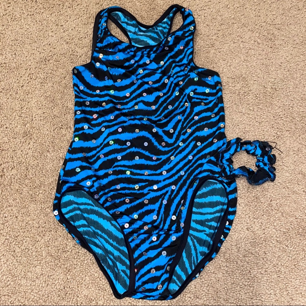 girls small leopard leotard w/matching scrunchie